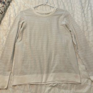 Lululemon Breeze Long Sleeve - Size 6